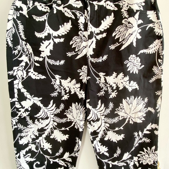 Vintage Gloria Vanderbilt Capri Jeans bohemian pattern - Picture 2 of 8